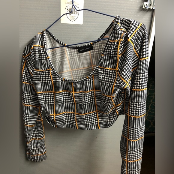 Crop top - Picture 1 of 2